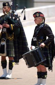 Lezioni di cornamusa e percussioni scozzesi